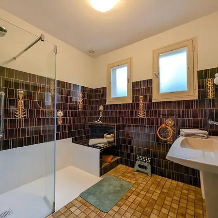 La Maison De La Prade, Classee 2 Etoiles, Linge Founi Willa Clairvaux-d'Aveyron